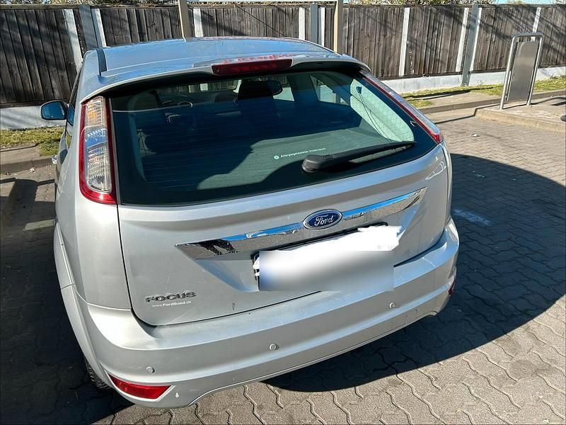 Usata Ford Focus 105 CV (77 kW) 2009 Grigio Utilitaria