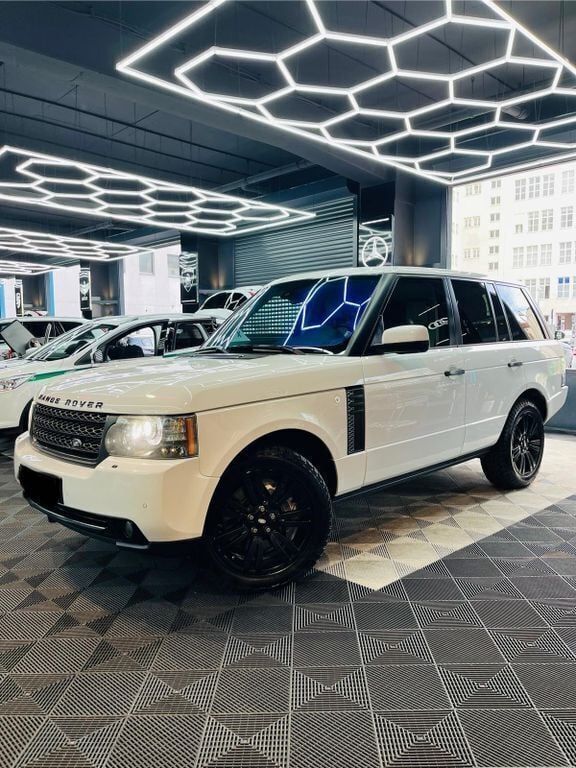 Weiß Gebraucht 2012 Land Rover Range Rover Autobiography SUV | 28.900 € - Bild 1/4