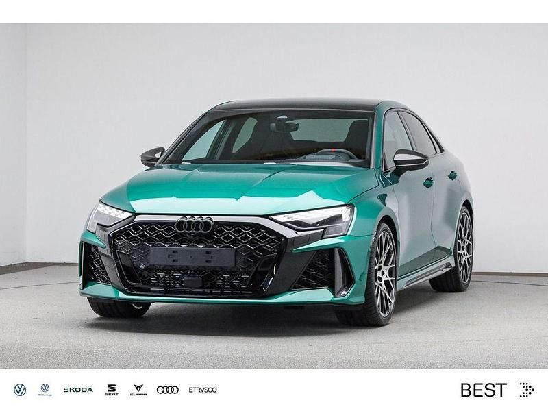 Grün Neu 2025 Audi RS3 Sport Kleinwagen | 86.220 € - Bild 1/4