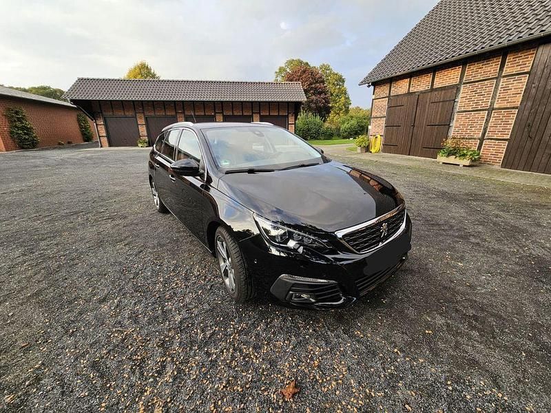Schwarz Gebraucht 2020 Peugeot 308 Allure Kombi | 10.300 € (Fairer Preis) - Bild 1/4