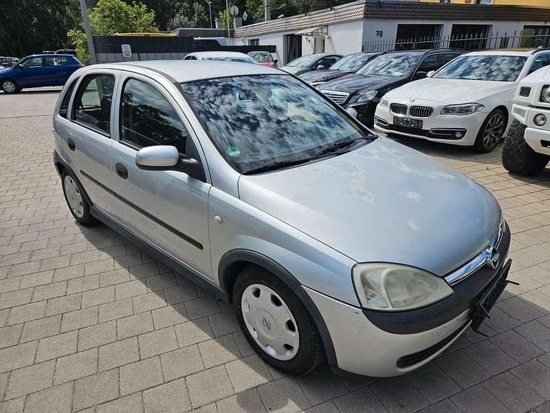 Silber Gebraucht 2003 Opel Corsa Limousine | 1.750 € (Etwas zu teuer) - Bild 1/4