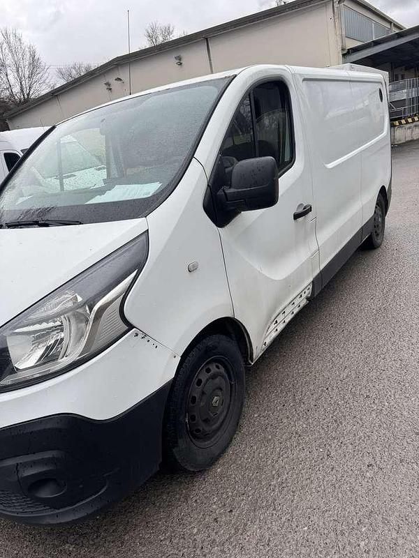 Gebraucht Renault Trafic Komfort 116 PS (85 kW) 2015 Van / Kleinbus