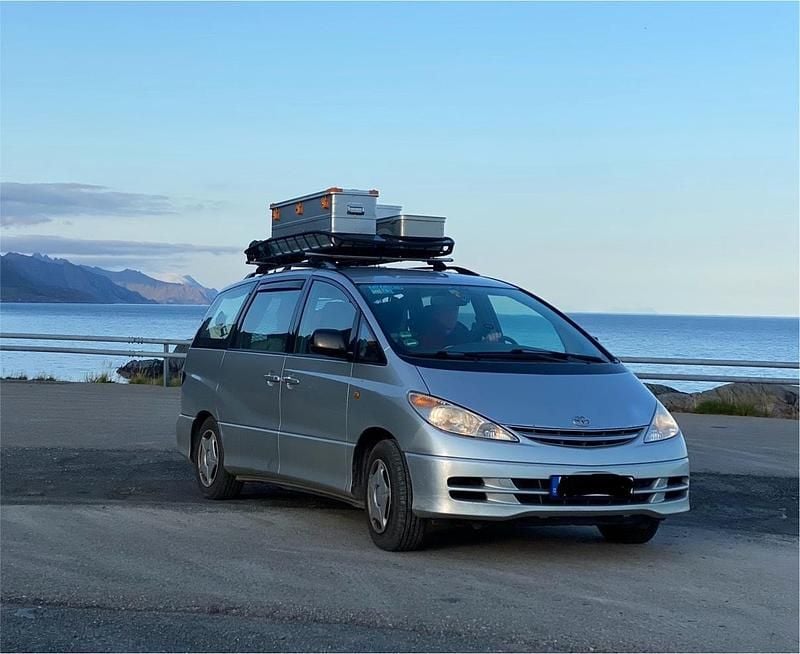 Silber Gebraucht 2001 Toyota Previa Van / Kleinbus | 2.499 € (Teuer) - Bild 1/4