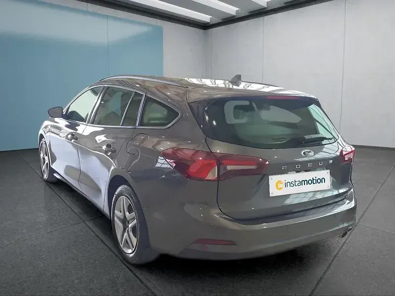 Gebraucht Ford Focus 125 PS (91 kW) 2022 Grau Kombi