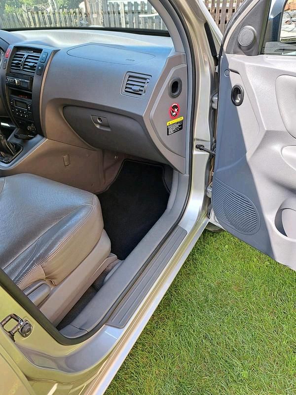 Gebraucht Hyundai Tucson 141 PS (103 kW) 2005 Silber SUV