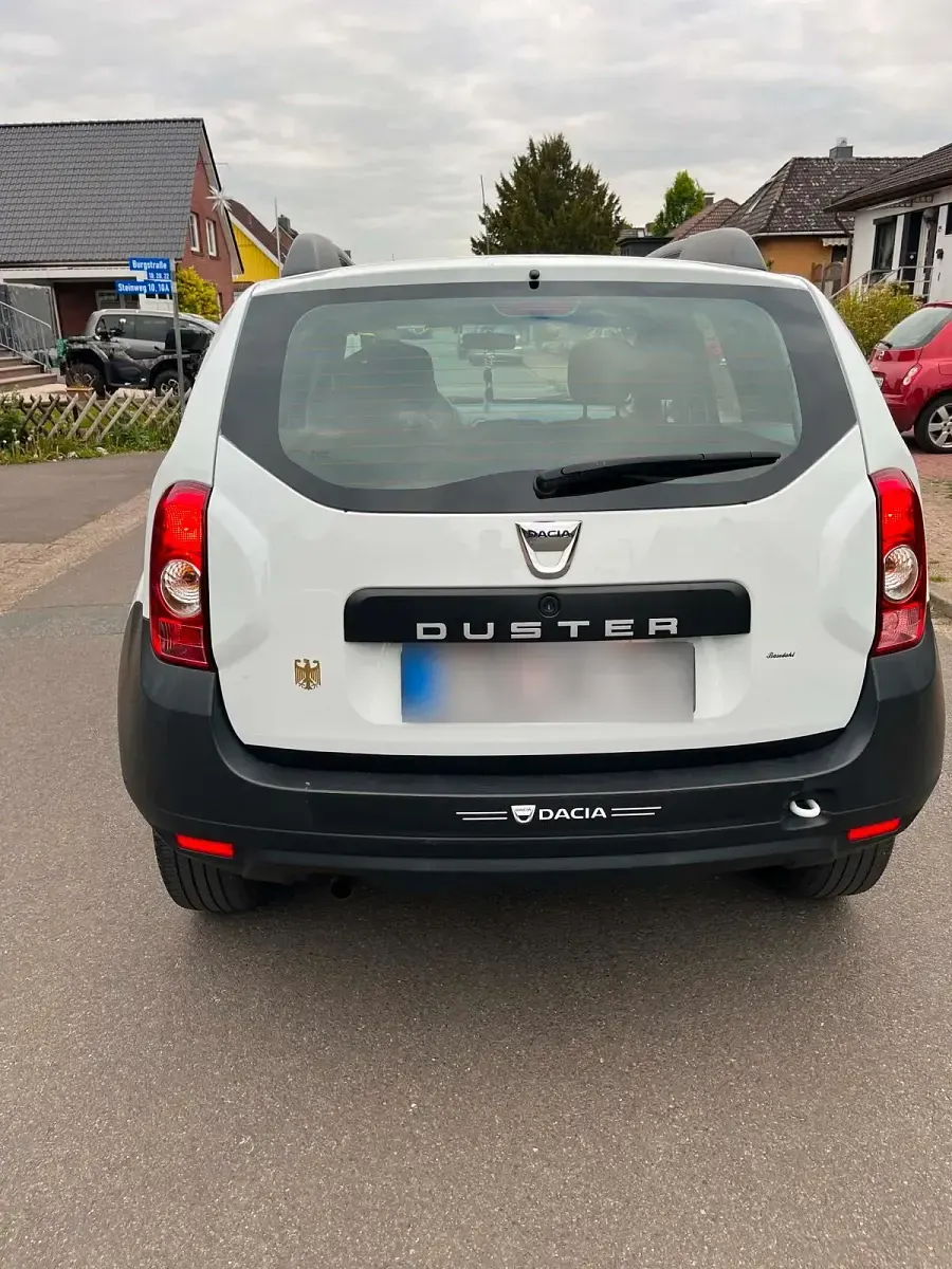 Gebraucht Dacia Duster Lauréate 107 PS (78 kW) 2013 Weiß SUV