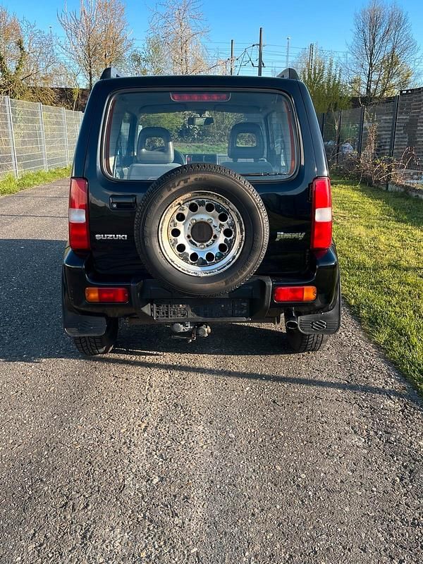 Gebraucht Suzuki Jimny 82 PS (60 kW) 2002 Schwarz SUV