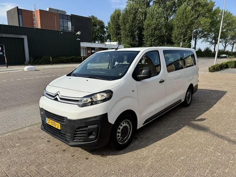 Weiß Gebraucht 2018 Citroën Spacetourer Business Class Van | 19.239 € (Etwas zu teuer) - Bild 1/4