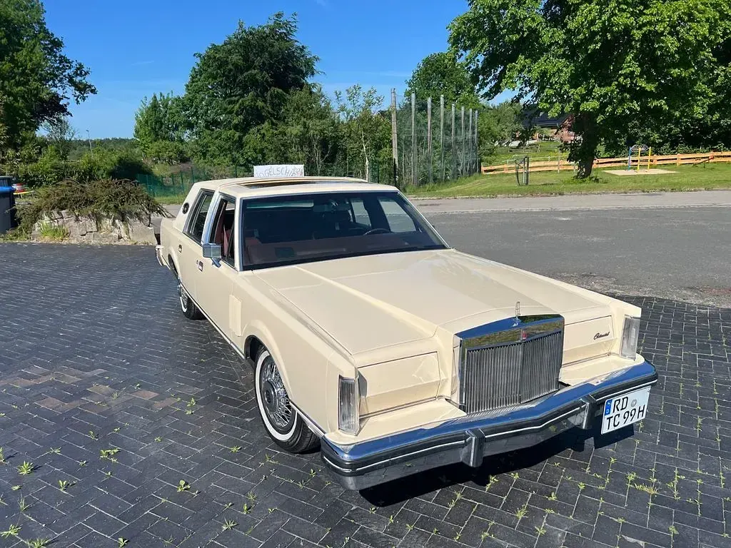 Gebraucht Lincoln Continental 135 PS (99 kW) 1982 Beige Limousine