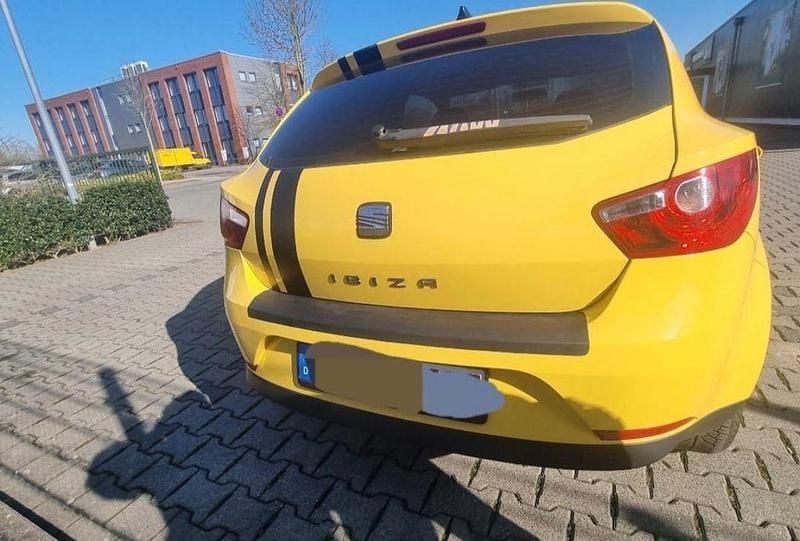 Second-hand Seat Ibiza SC Reference 69 CP (50 kW) 2011 Galben Hatchback