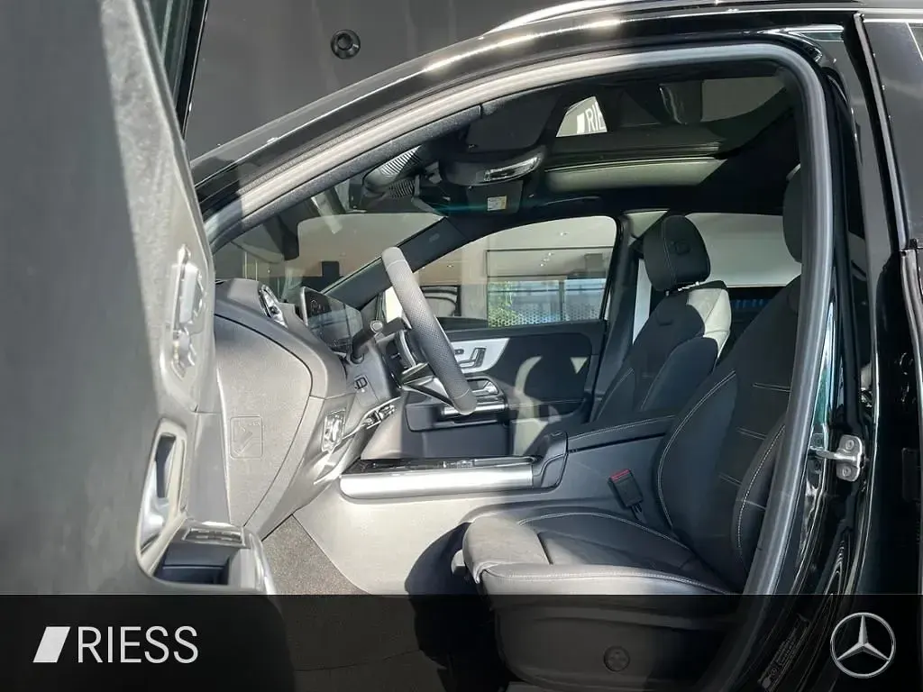 Gebraucht Mercedes GLA250 AMG 218 PS (160 kW) 2026 Kosmosschwarz SUV