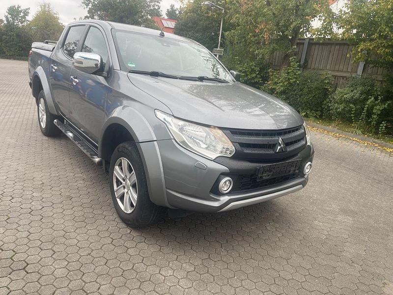 Grau Gebraucht 2017 Mitsubishi L200 Plus Abholung | 18.490 € (Superpreis) - Bild 1/4