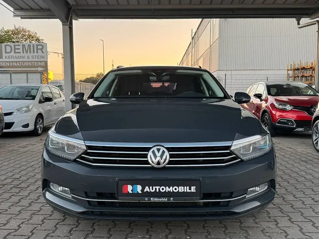 Gebraucht VW Passat Comfortline 150 PS (110 kW) 2017 Grau Kombi