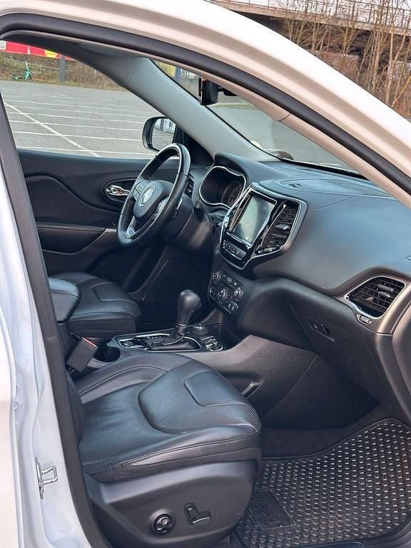 Gebraucht Jeep Cherokee 194 PS (142 kW) 2019 Weiß SUV