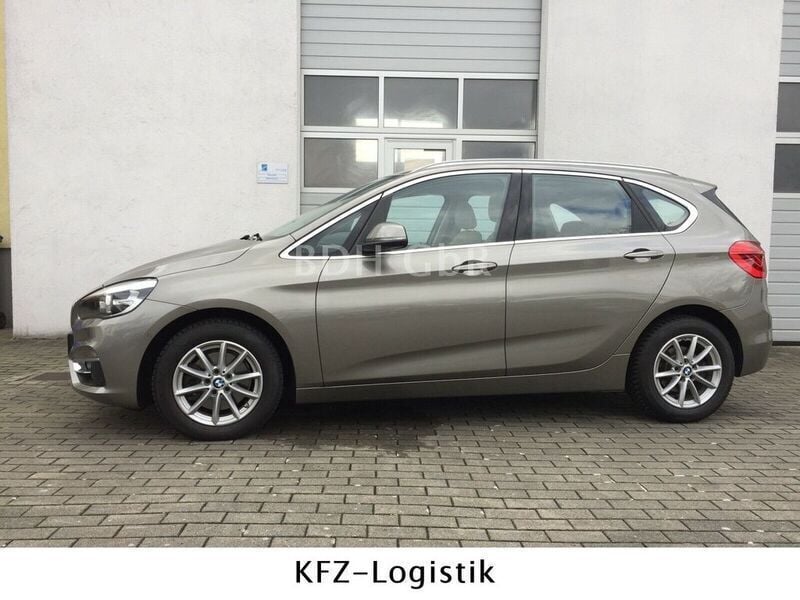 Gebraucht BMW 218 Active Tourer Luxury Line 136 PS (100 kW) 2014 Silber metallic Van / Kleinbus