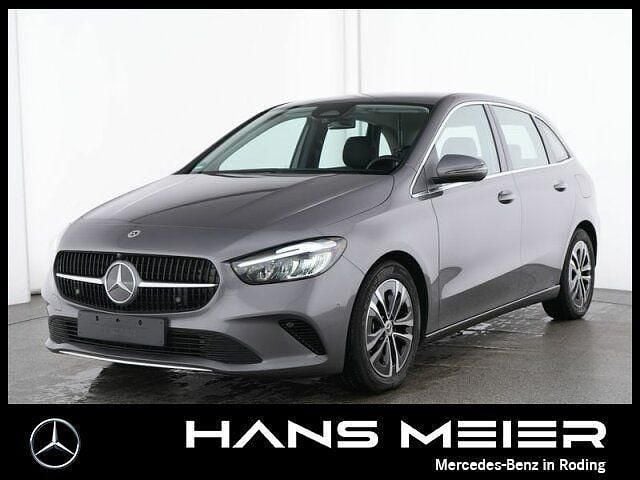 Lack mountaingrau Gebraucht 2024 Mercedes B220 Progressive Van / Kleinbus | 35.950 € (Guter Preis) - Bild 1/4