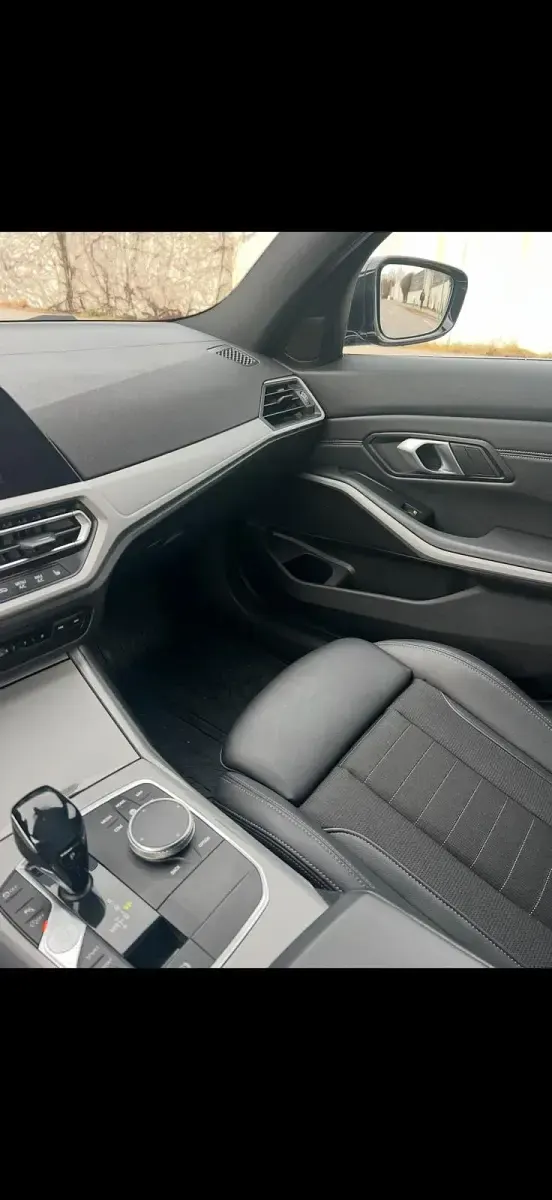 Gebraucht BMW 318 Efficient Dynamics 150 PS (110 kW) 2020 Schwarz Kombi