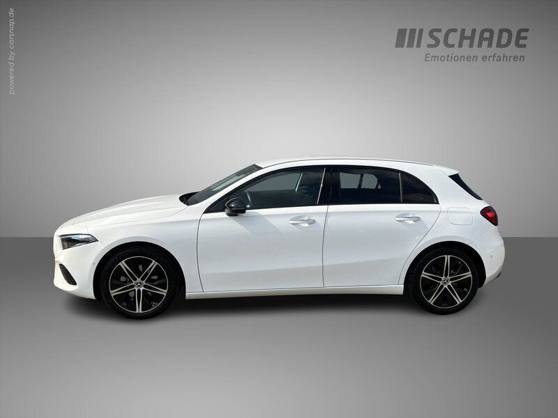 Gebraucht Mercedes A200 Progressive 163 PS (119 kW) 2023 Weiß Limousine