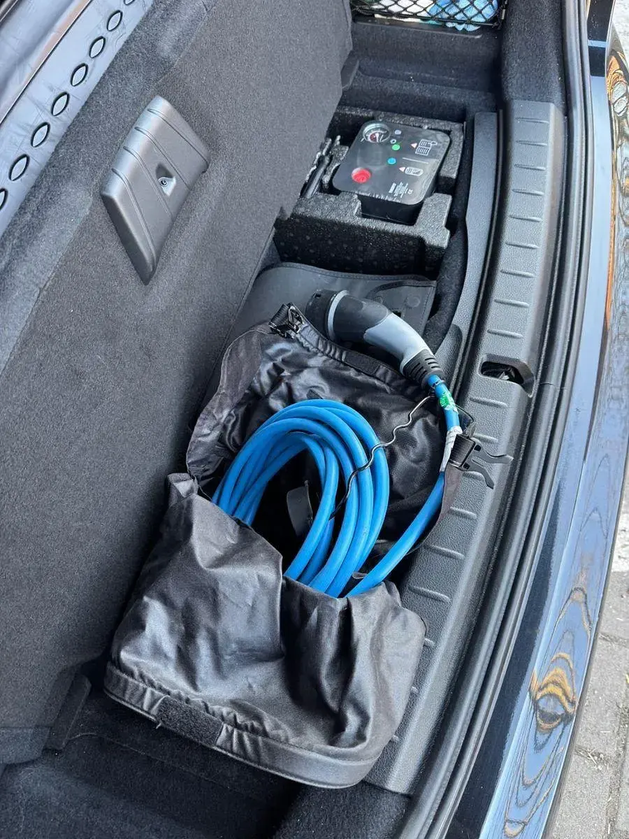 Gebraucht BMW 225 Active Tourer iPerformance 224 PS (164 kW) 2019 Schwarz Van / Kleinbus