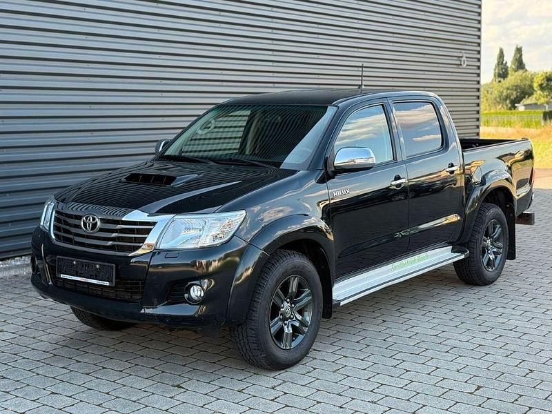Schwarz Gebraucht 2014 Toyota HiLux Abholung | 17.950 € (Etwas zu teuer) - Bild 1/4