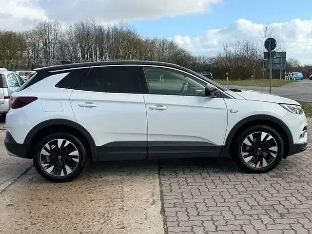 Gebraucht Opel Grandland X Design Edition 131 PS (96 kW) 2019 Weiß SUV