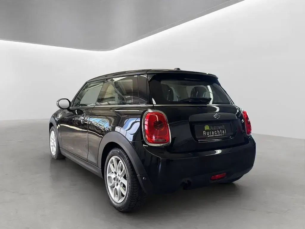 Usata Mini ONE 102 CV (75 kW) 2017 Nero Utilitaria