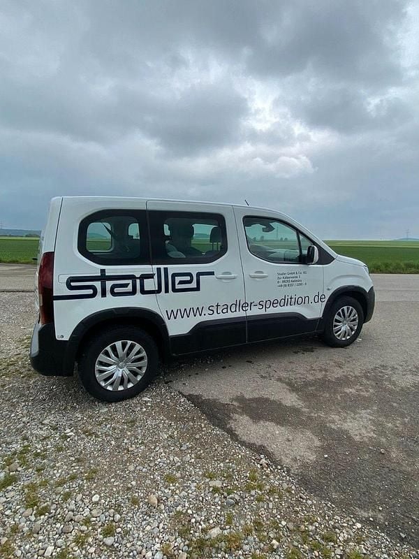 Weiß Gebraucht 2020 Peugeot Rifter Active Van / Kleinbus | 10.300 € (Fairer Preis) - Bild 1/4