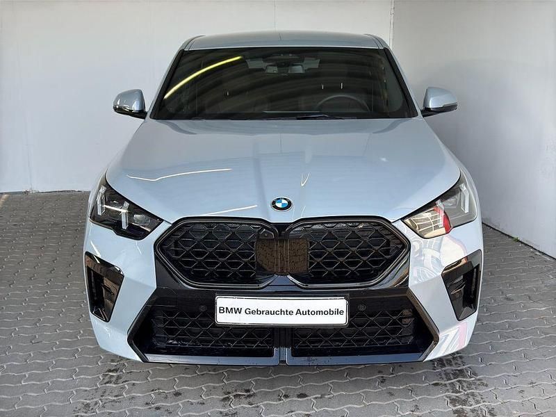 Grau Gebraucht 2024 BMW X2 M Sport SUV | 44.989 € - Bild 1/4
