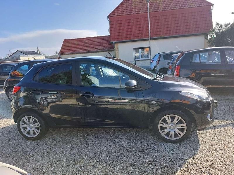 Gebraucht Mazda 2 Edition 84 PS (61 kW) 2014 Schwarz Limousine