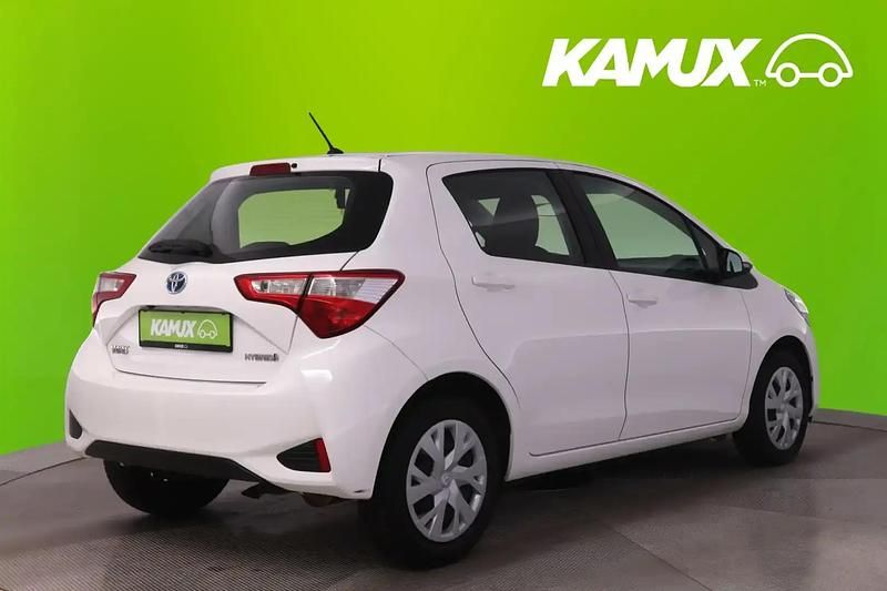 Gebraucht Toyota Yaris Hybrid 75 PS (55 kW) 2018 Weiß Limousine