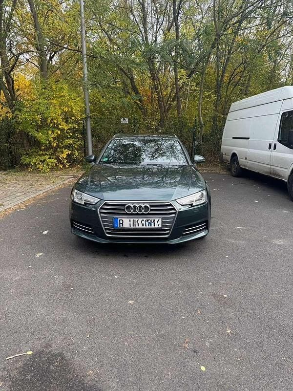 Grün Gebraucht 2017 Audi A4 Ambiente Kombi | 17.000 € (Etwas zu teuer) - Bild 1/4