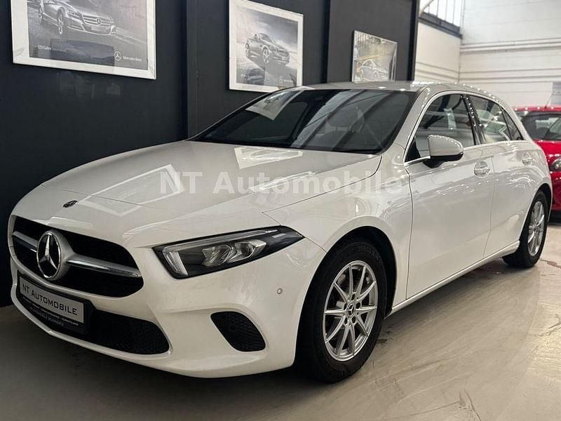 Gebraucht Mercedes A180 Edition 1 136 PS (100 kW) 2020 Weiß Limousine