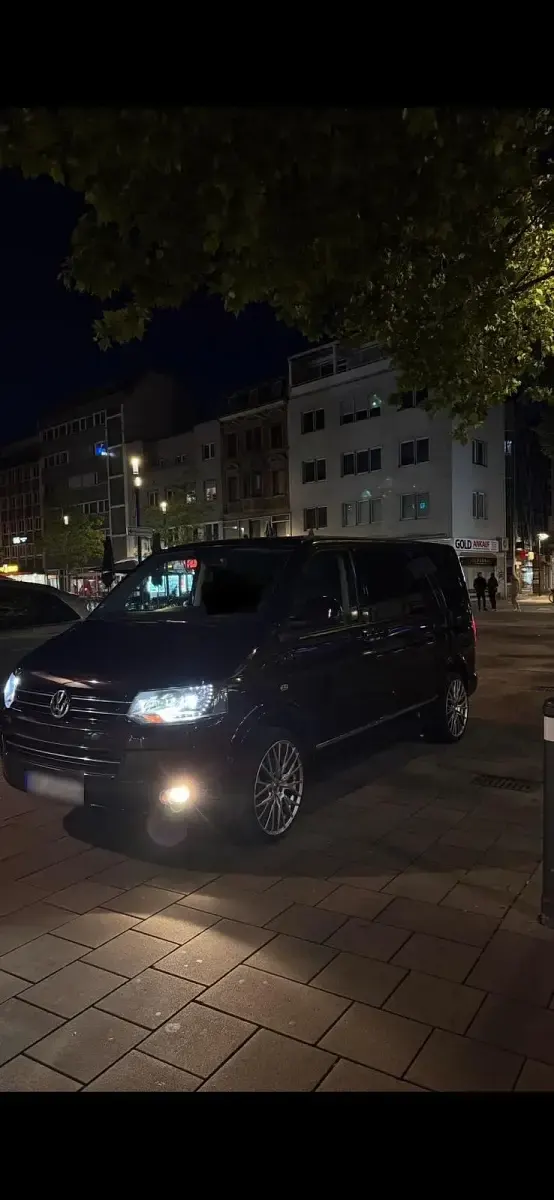 Gebraucht VW Multivan 179 PS (131 kW) 2014 Violet Van / Kleinbus