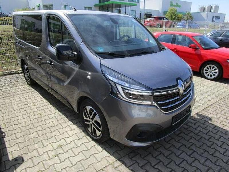Grau Gebraucht 2020 Renault Trafic LE Van | 33.950 € (Fairer Preis) - Bild 1/4