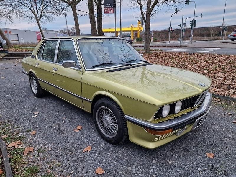 Gebraucht BMW 525 150 PS (110 kW) 1978 Gelb Limousine