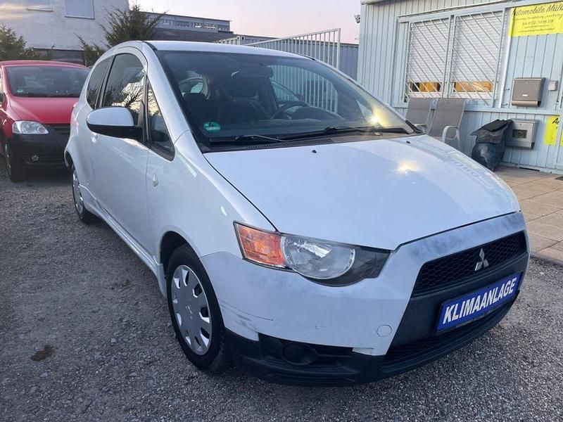 Gebraucht Mitsubishi Colt Motion 75 PS (55 kW) 2011 Weiß Kleinwagen