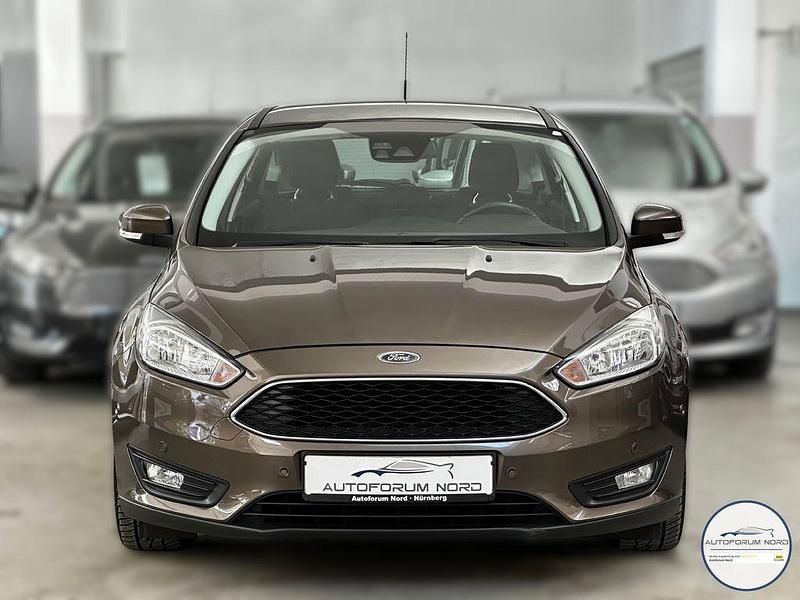 Gebraucht Ford Focus 125 PS (91 kW) 2016 Braun Limousine