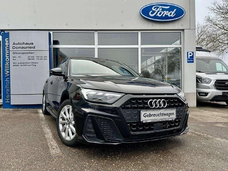 Mythosschwarz metallic Gebraucht 2022 Audi A1 S-Line Limousine | 21.990 € (Guter Preis) - Bild 1/4