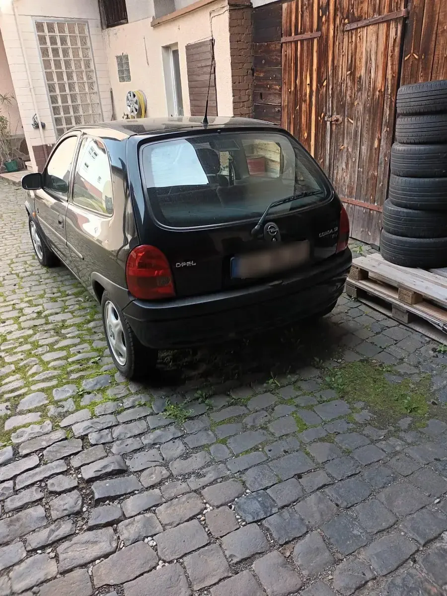 Gebraucht Opel Corsa 65 PS (47 kW) 1998 Schwarz Kleinwagen