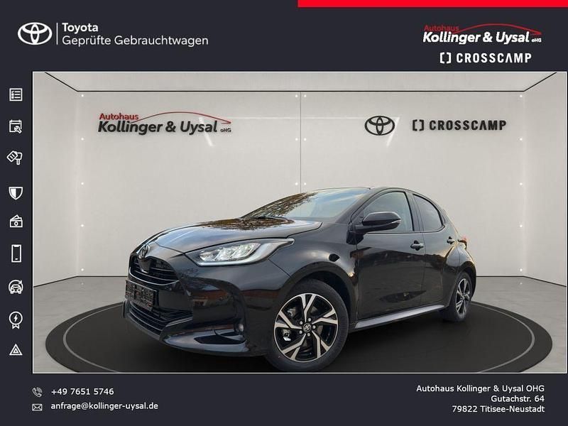 Grün Neu 2025 Toyota Yaris Hybrid Limousine | 23.980 € (Guter Preis) - Bild 1/4