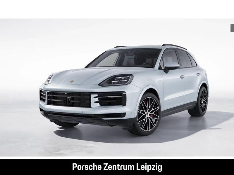 Silber Gebraucht 2024 Porsche Cayenne S Chrono SUV | 105.800 € - Bild 1/4