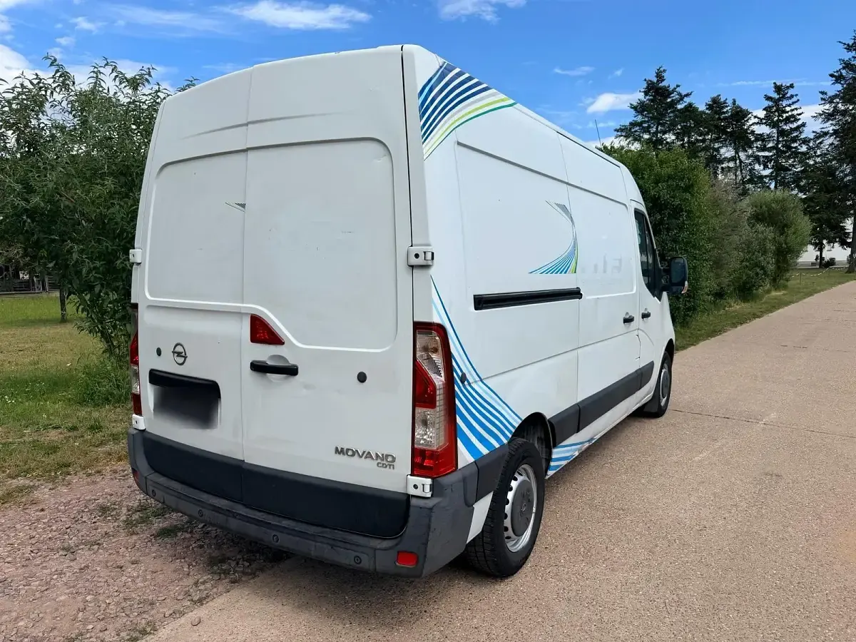 Gebraucht Opel Movano 131 PS (96 kW) 2017 Weiß Van / Kleinbus