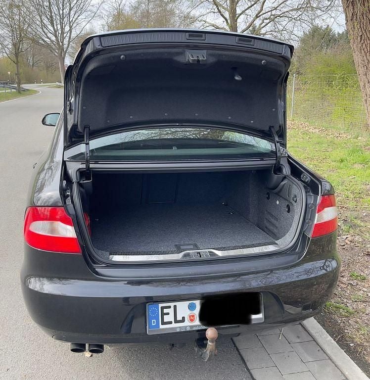 Gebraucht Skoda Superb Elegance 170 PS (125 kW) 2010 Schwarz Limousine