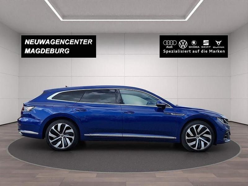 Gebraucht VW Arteon R-line 218 PS (160 kW) 2022 Lapiz blue metallic Kombi