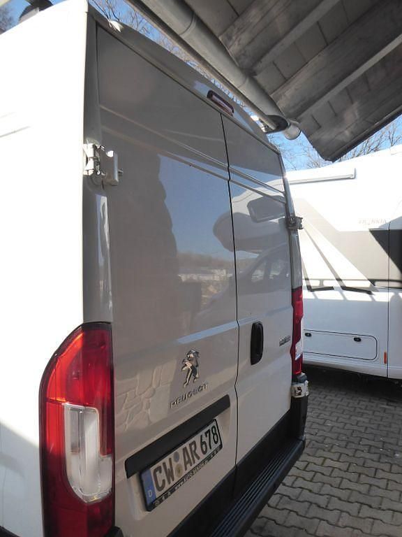 Gebraucht Peugeot Boxer 140 PS (102 kW) 2020 Weiß Van