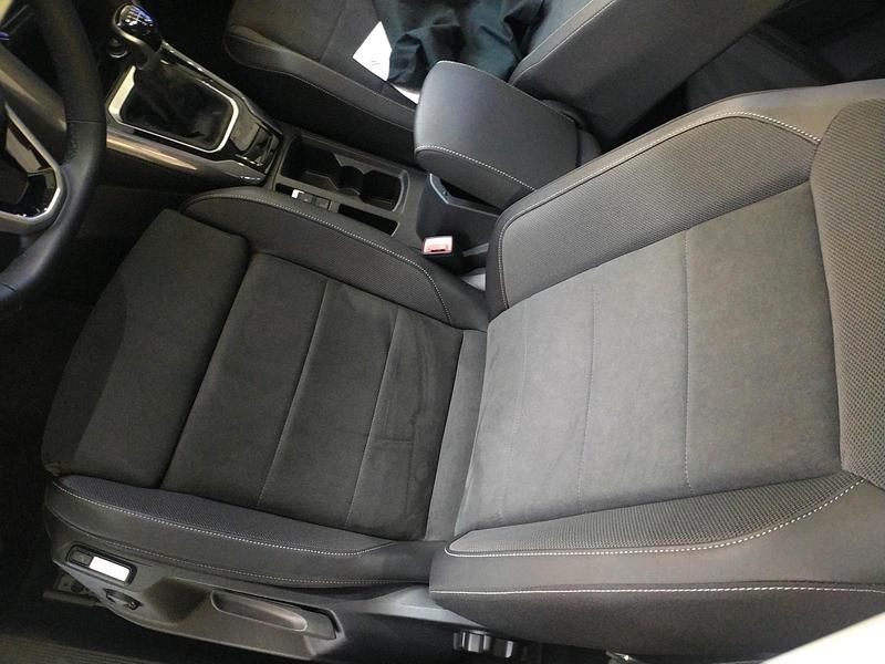 Gebraucht VW T-Roc 150 PS (110 kW) 2023 Silber SUV