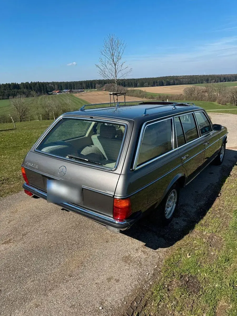 Gebraucht Mercedes 280 185 PS (136 kW) 1983 Grau Kombi