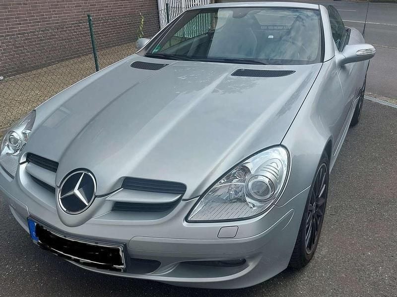 Silber Gebraucht 2006 Mercedes SLK200 Cabrio | 8.950 € (Guter Preis) - Bild 1/4