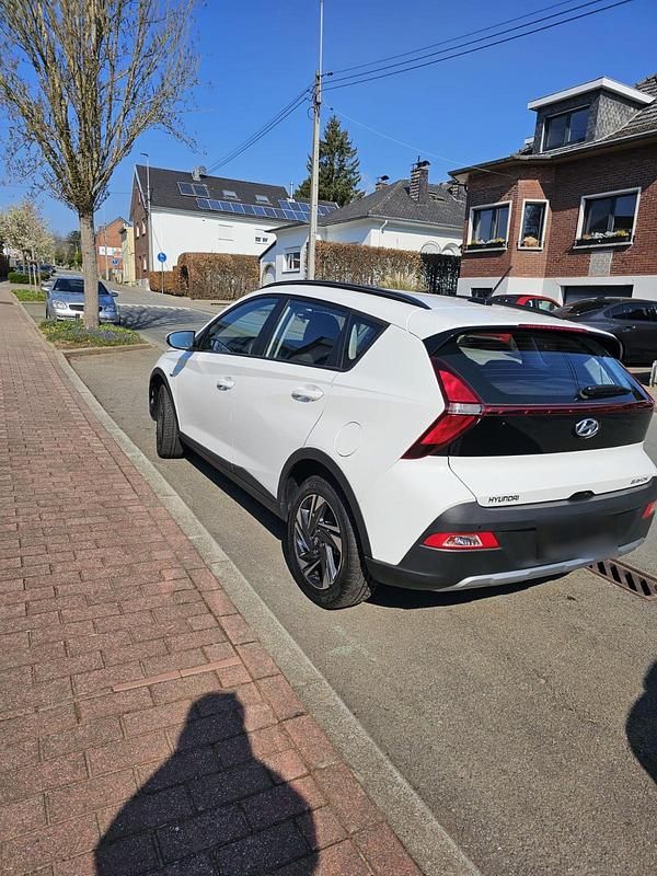 Gebraucht Hyundai Bayon Select 101 PS (74 kW) 2024 Weiß SUV