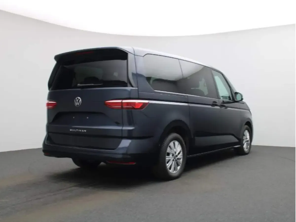 Käytetty VW Multivan Life 150 HP (110 kW) 2025 Tila-auto